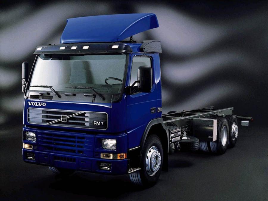  Volvo FM7 6x2 1998 года  (фото 2 из 4)